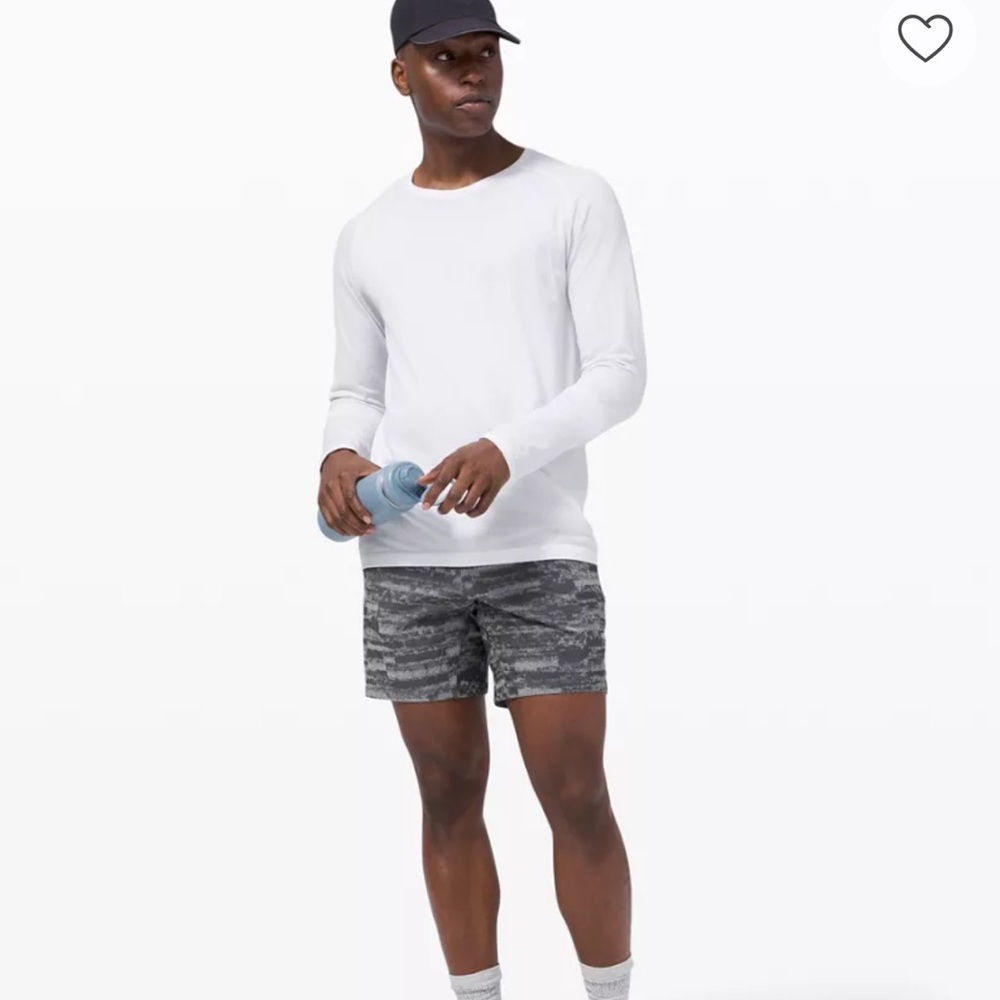 Lululemon Pace‎ Breaker Short Grey Small